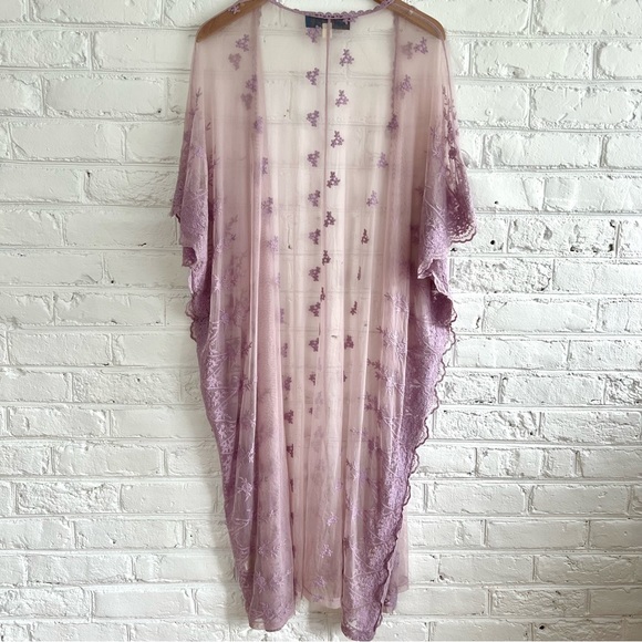 NWOT Francesca’s Collections Lavender Lace Maxi Kimono | Size Medium - Picture 2 of 6